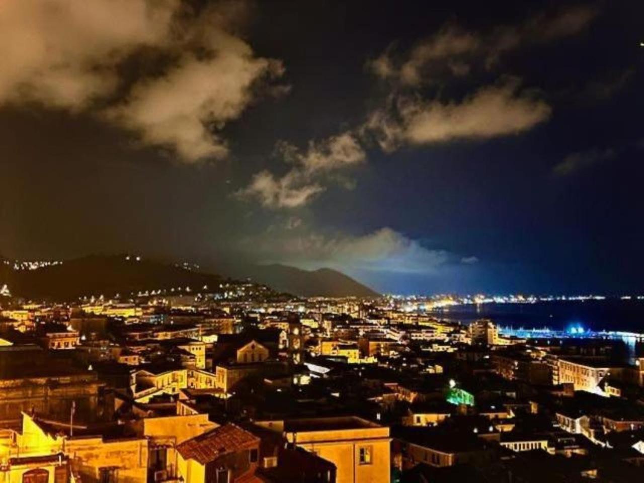 Appartement Ti Racconto Il Mare à Salernes Extérieur photo
