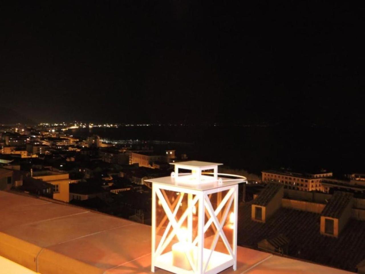 Appartement Ti Racconto Il Mare à Salernes Extérieur photo